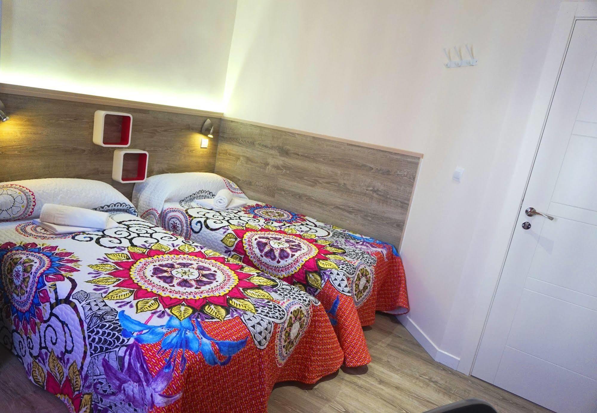 Muchomadrid Hostel Exterior photo